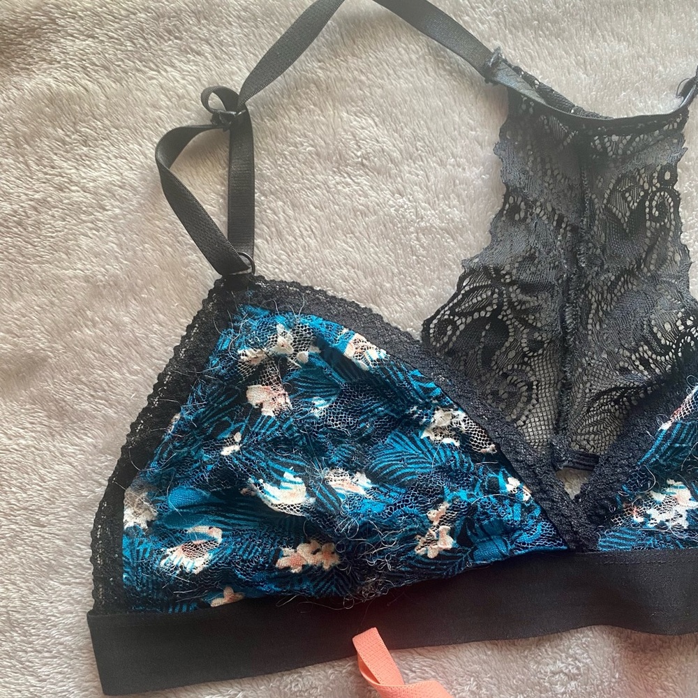 (2) Bralettes 💙🧡 - Picture 3 of 5